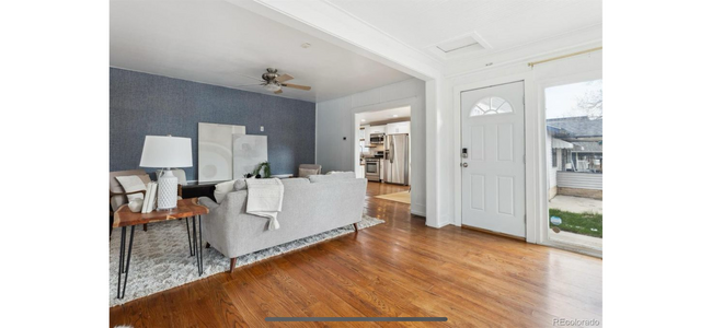 Foto del edificio - 2472 Ames St