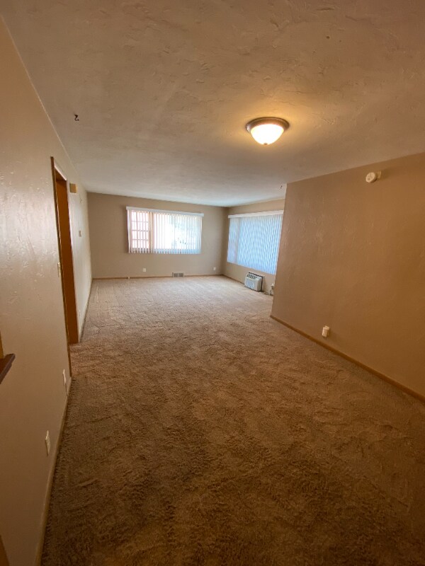 Foto del edificio - 1400 S 20th St