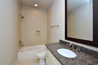 Building Photo - 5813a Kiam St