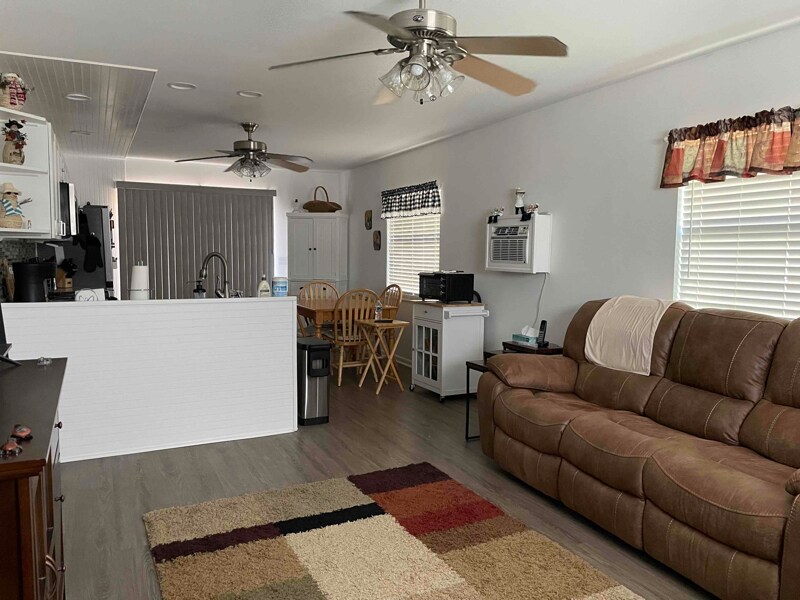 302 Citrus Ave Unit 2, Sebastian, FL 32958 Apartment for Rent in