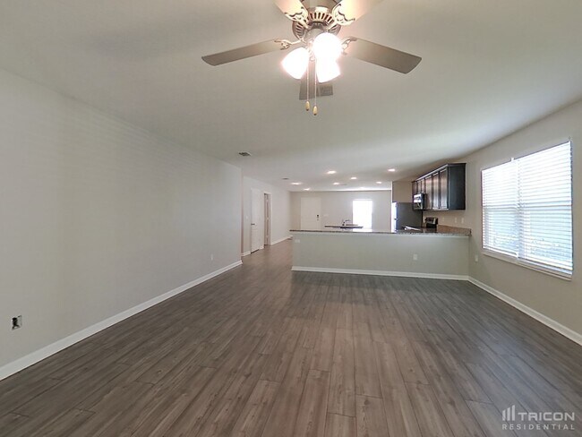 Foto del edificio - 77038 Crosscut Wy