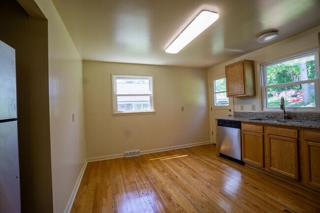 Foto del edificio - 1274 Westcott St