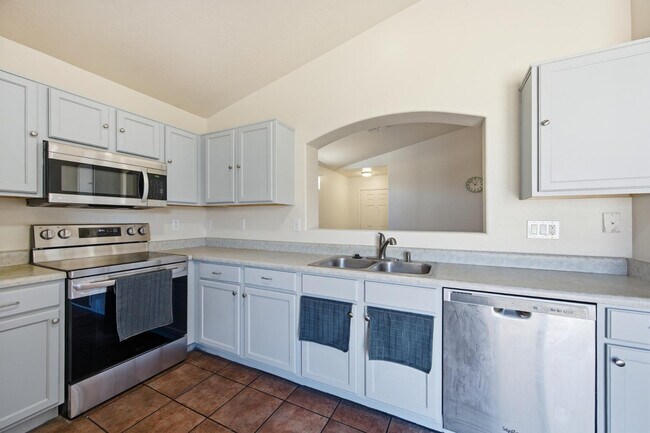 Building Photo - 12418 W Windrose Dr