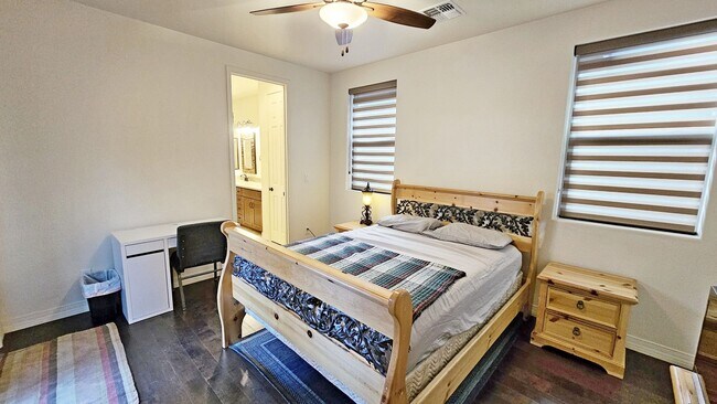 Foto del edificio - Fully Furnished Mother-in-law Suite For Rent