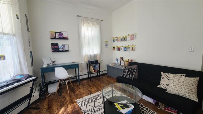 Foto del edificio - 37 Cooper Pl