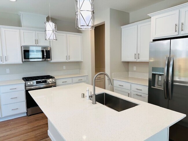 Foto del edificio - $2,295 Tesoro Viejo, Award Winning Communi...