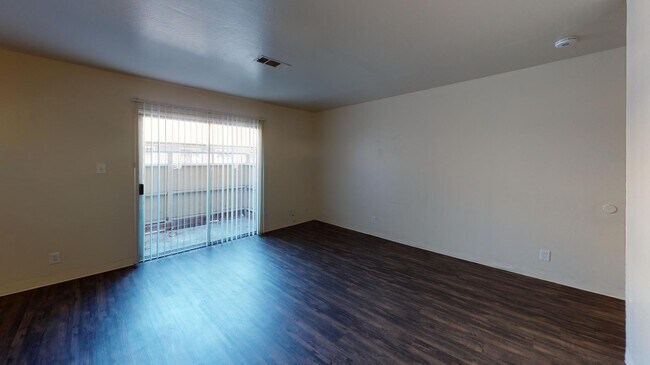 Interior Photo - Bay Terrace