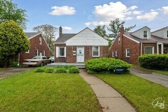 Building Photo - 12170 Duchess St
