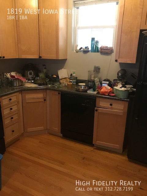 Photo - 1819 W Iowa St Apartment