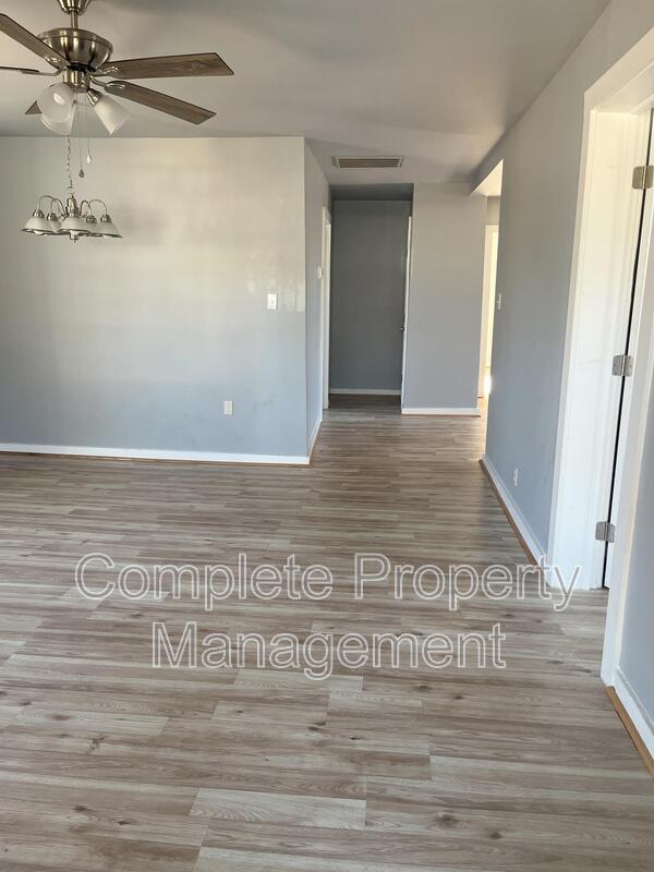 Building Photo - 2129 Northland Ave SW