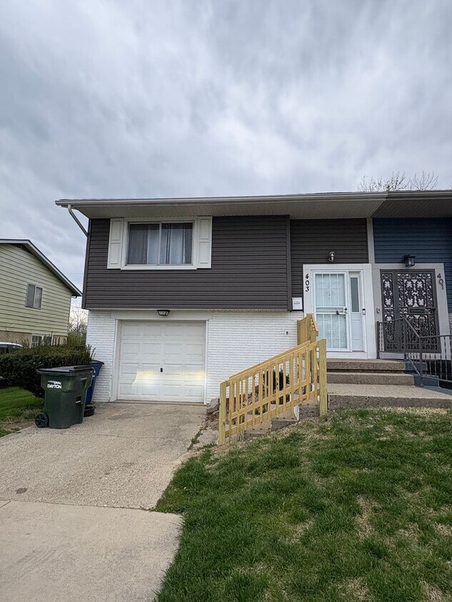Primary Photo - 3 Bedroom Condo in Dayton