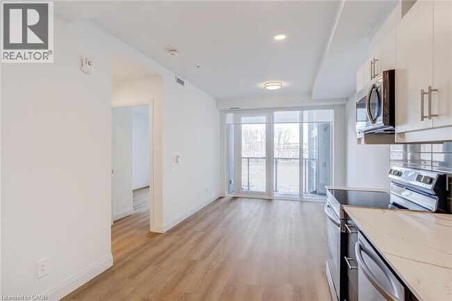 Photo du bâtiment - 1333 Weber St E