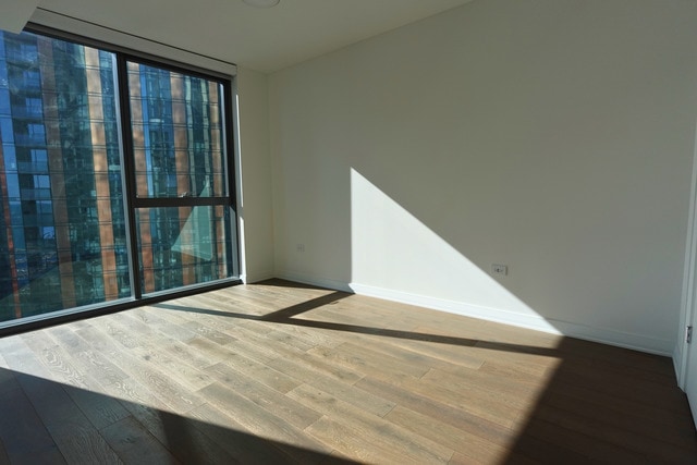 Foto del edificio - 211 N Harbor Dr