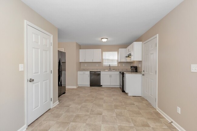 Foto del edificio - 433 Elm Tree Ln