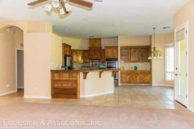 Building Photo - 3 br, 2 bath House - 10614 Cliffside