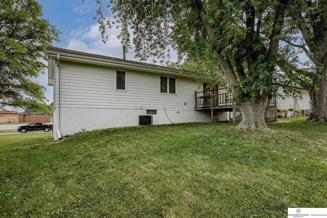 Building Photo - 9632 Cady Ave