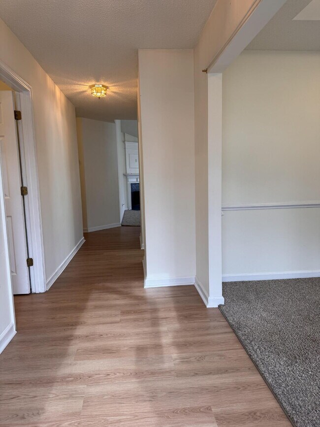 Foto del edificio - Spacious 3BR Home with Large Fenced Yard – Prime Simpsonville Location!