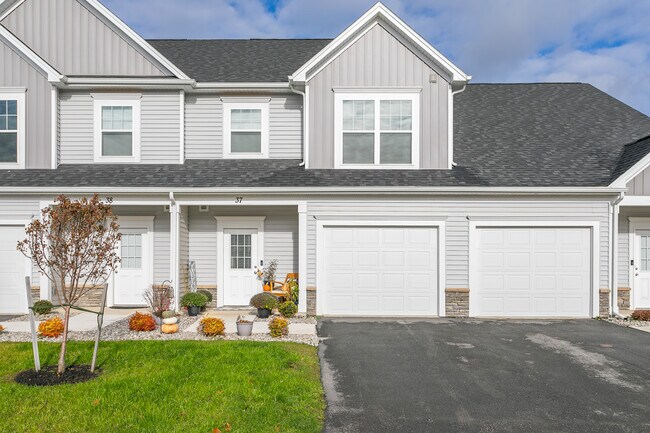 Foto del edificio - Mayflower Estates