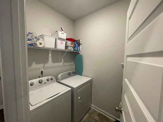 Foto del edificio - 1109 Button Buck Ln