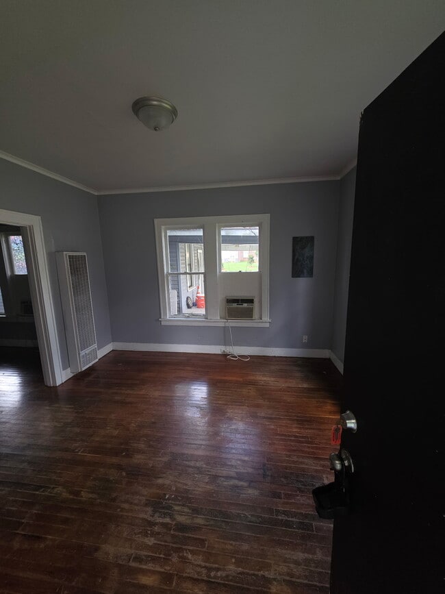 Living Room - 207 E Rutherford St