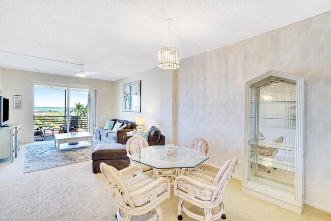 Foto del edificio - 105 Paradise Harbour Blvd