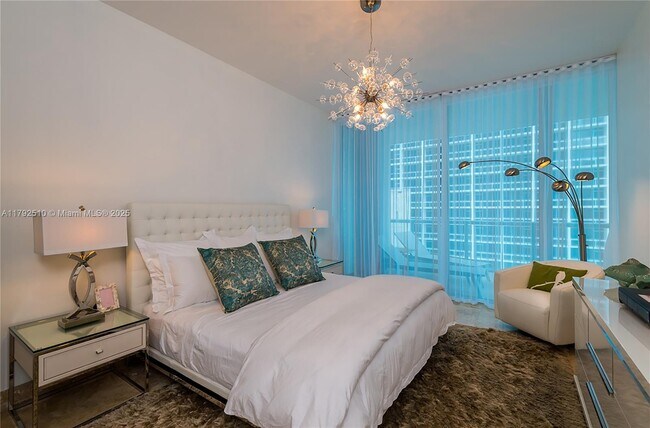 Foto del edificio - 6799 Collins Ave