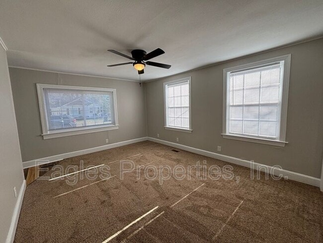 Foto del edificio - 905 N Pineview Ave