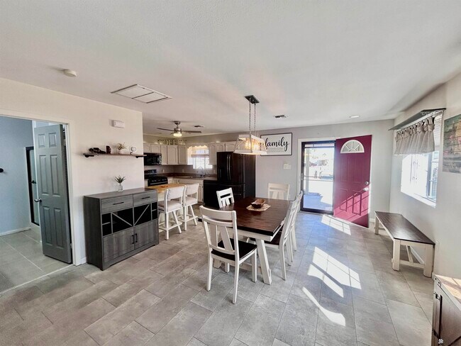 Foto del edificio - 13407 E 55th St