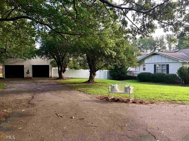 Building Photo - 1135 Mayfield Rd