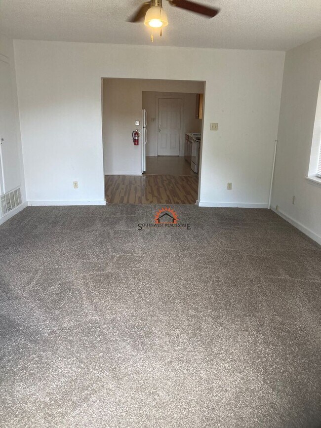 Building Photo - 500 Turner Duplex