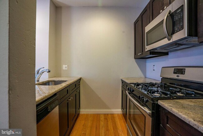 Foto del edificio - 1504 Swain St