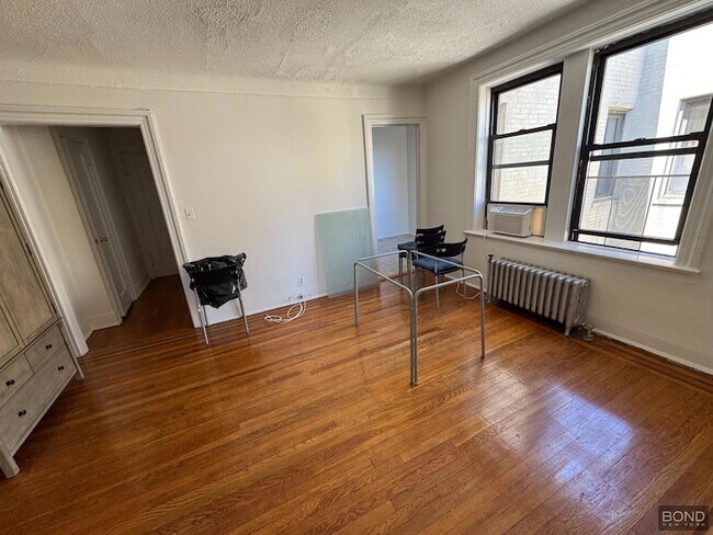 Foto del edificio - 32-15 35th St