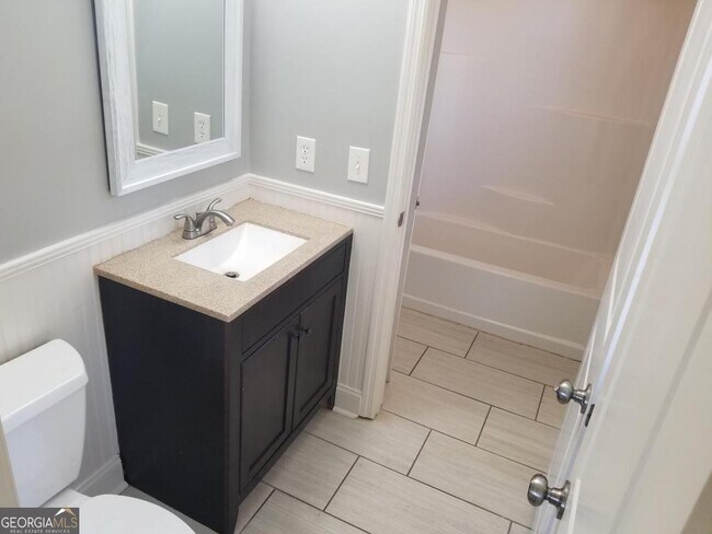 Foto del edificio - 5003 Calhoun Rd NE