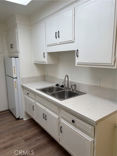 Building Photo - 2280 Via Mariposa W