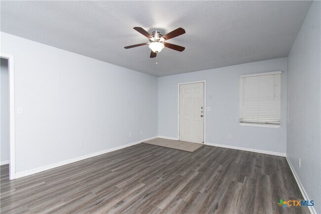 Foto del edificio - 1610 Indian Trail