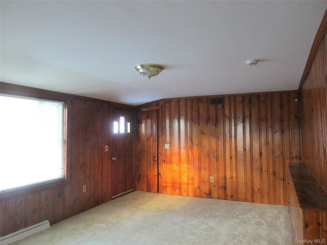 Building Photo - 44 Academy Ave