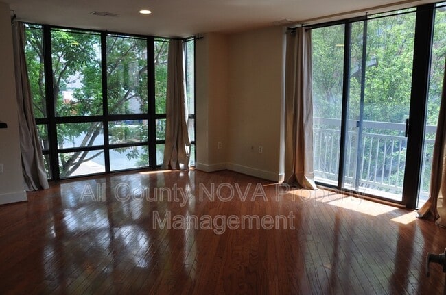 Building Photo - 1200 N Hartford St