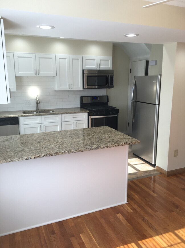 Foto del edificio - 2111 Ridgeview Rd