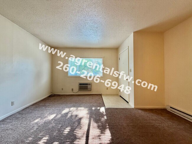 Foto del edificio - 1042 Lewis Pl
