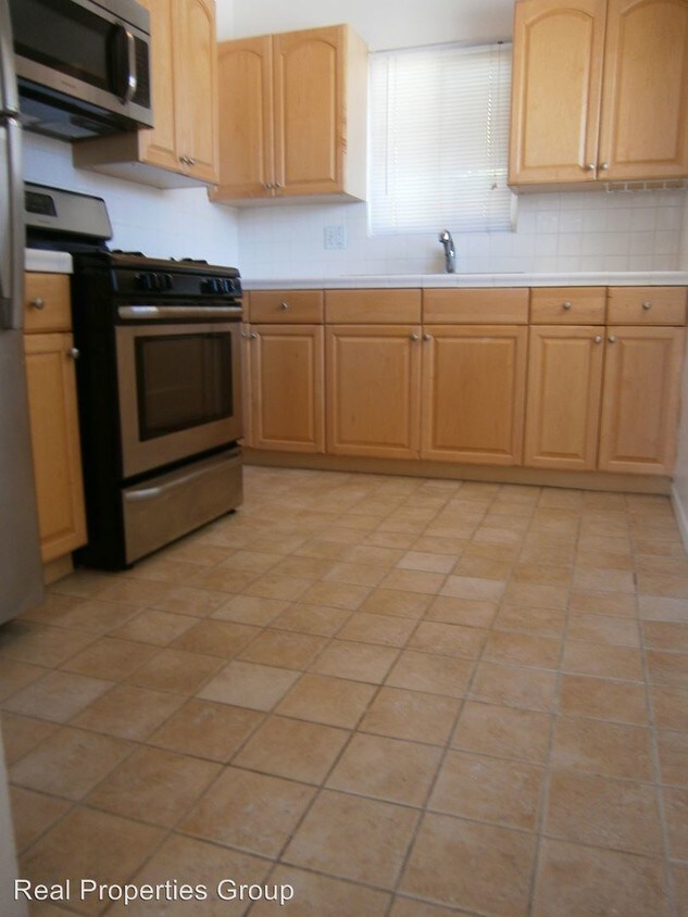 Primary Photo - 3029 Hugo St