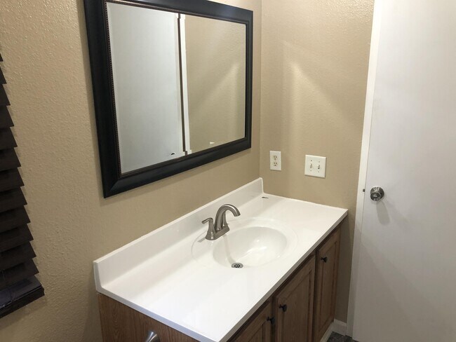 Foto del edificio - 167 W Rose St