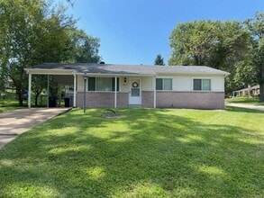 Building Photo - 1821 Schulte Hill Dr