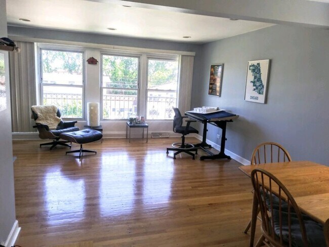 Foto del edificio - 3821 Morse Ave
