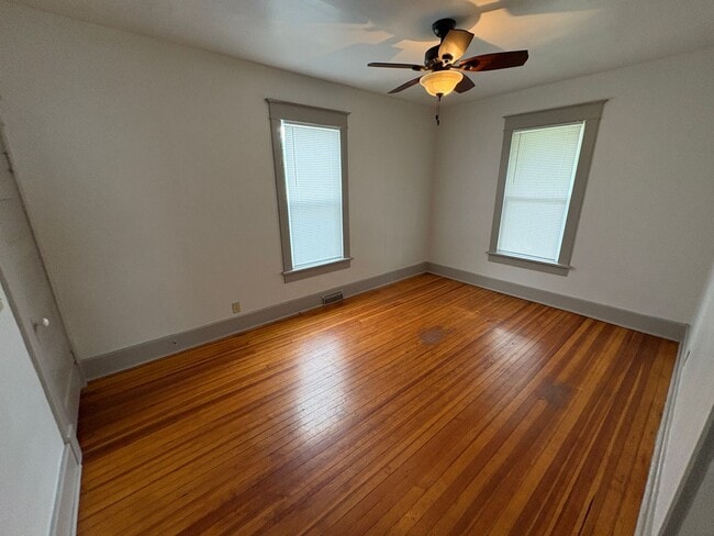Building Photo - 1234 Goodhue Blvd