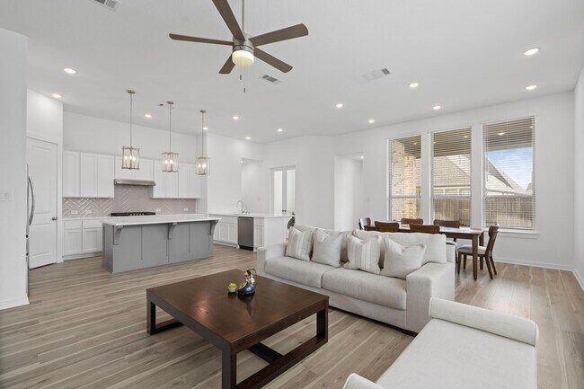 Building Photo - 7602 Zinnia Blossom Ln