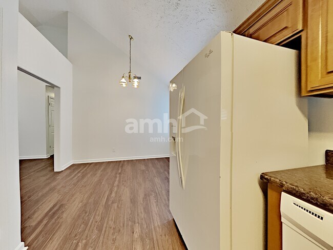 Foto del edificio - 3001 Mesquite Dr