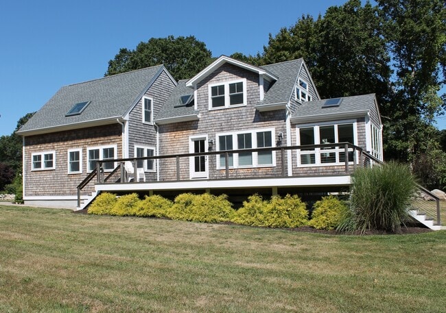 Foto del edificio - 50 Mumford Cove Rd