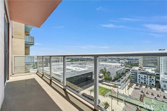 Building Photo - 388 E Ocean Blvd