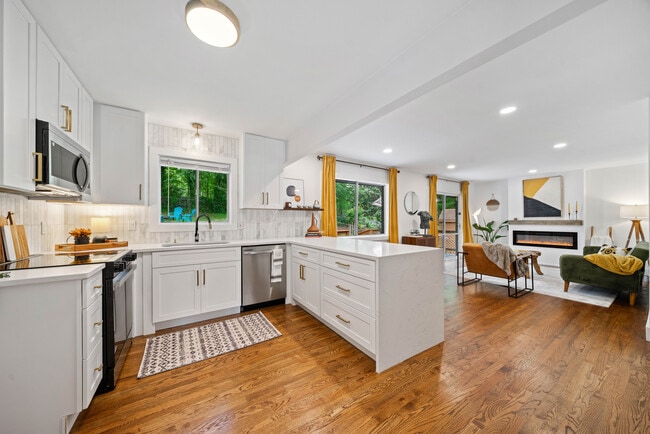 Foto del edificio - 3964 Gretna Green Dr