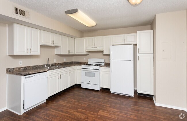 3HAB,2,5BA-1.196SF - Springwood Townhomes